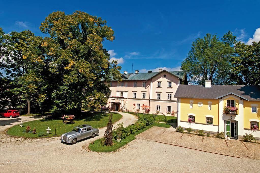 Schlosshotel Zamek Zdikov Экстерьер фото